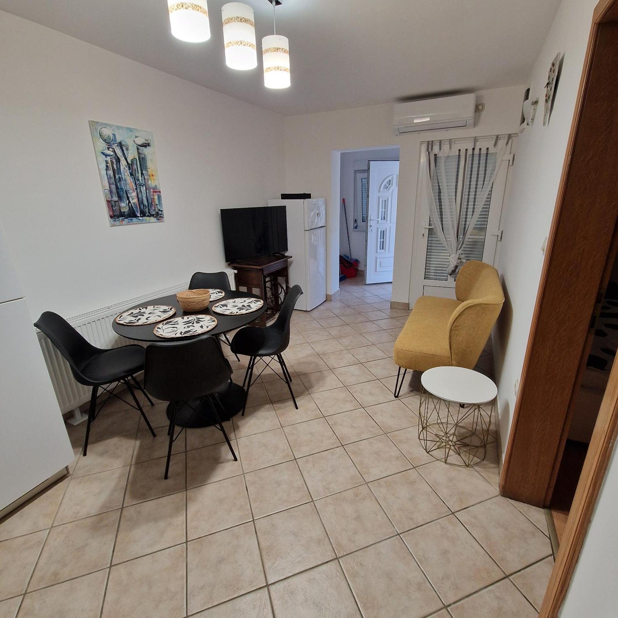 Apartments Zoretic Malinska Exterior photo